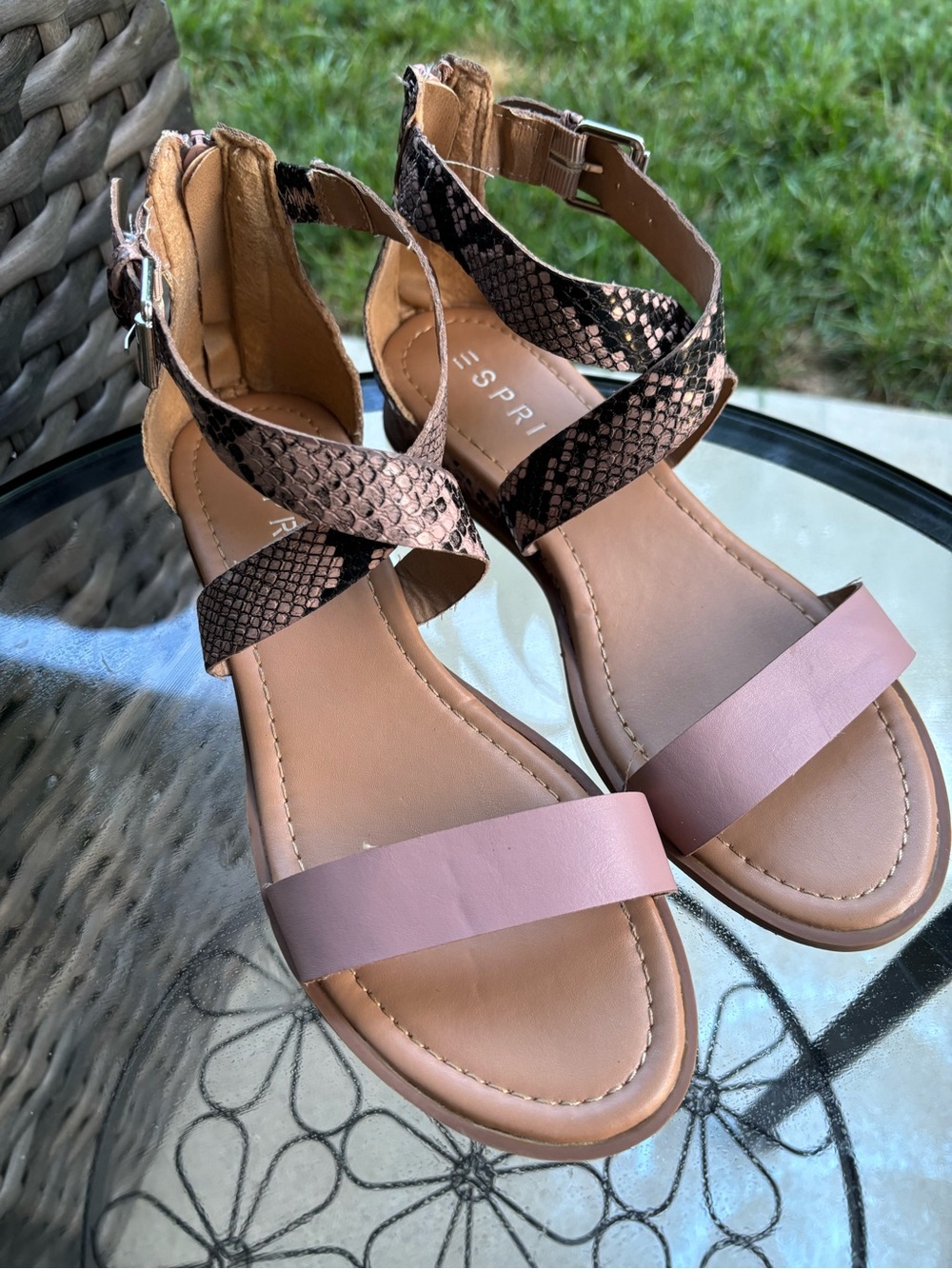 ESPRIT Women’s Size 8M Pink Blush Snakeskin Strappy Flat Sandals Ankle Strap